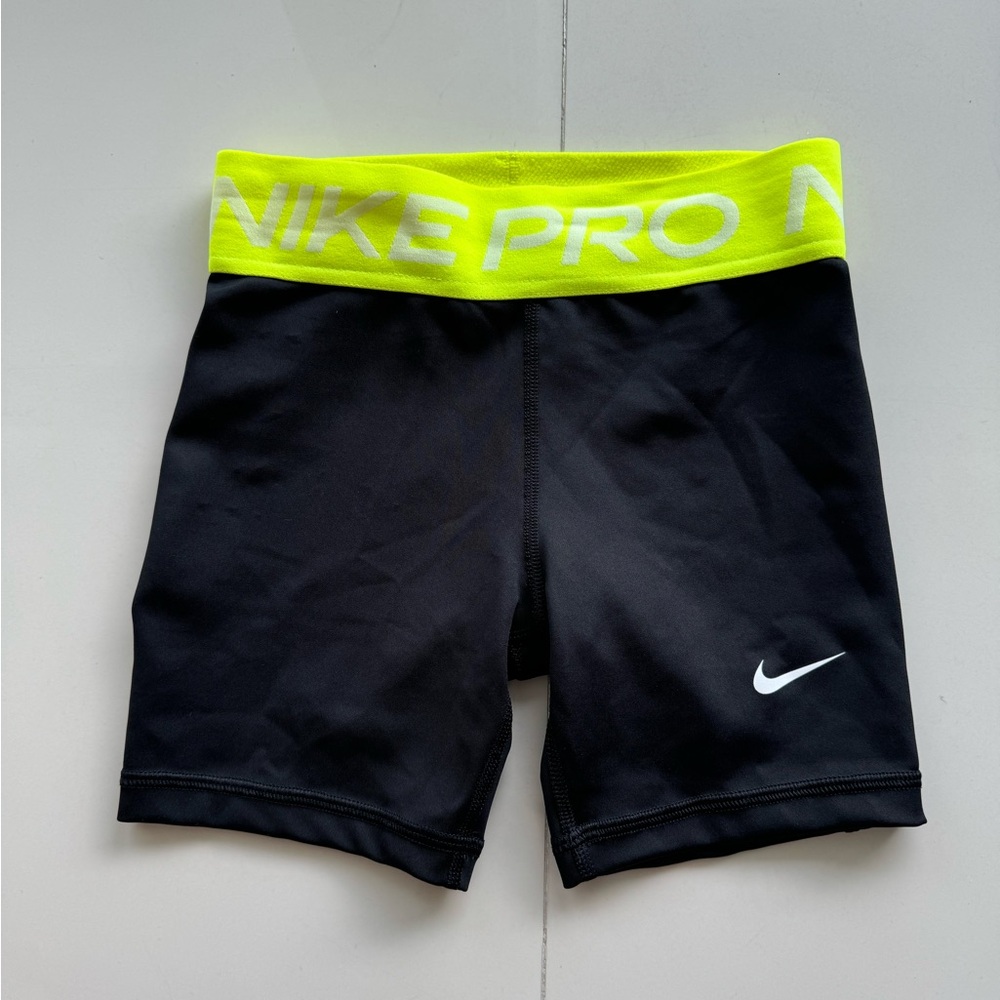 Nike women’s pro Training Shorts Size XS